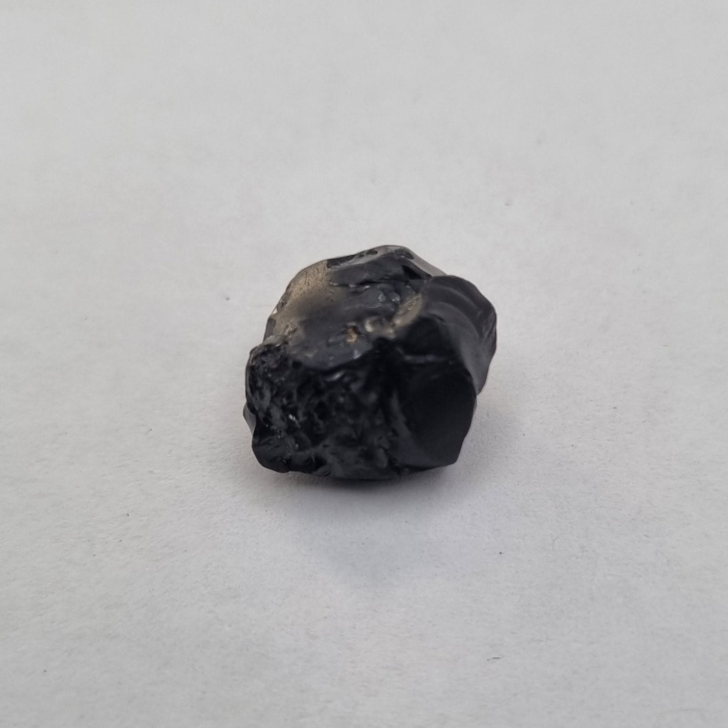 R535 Australian Spinel facet rough 14.3cts