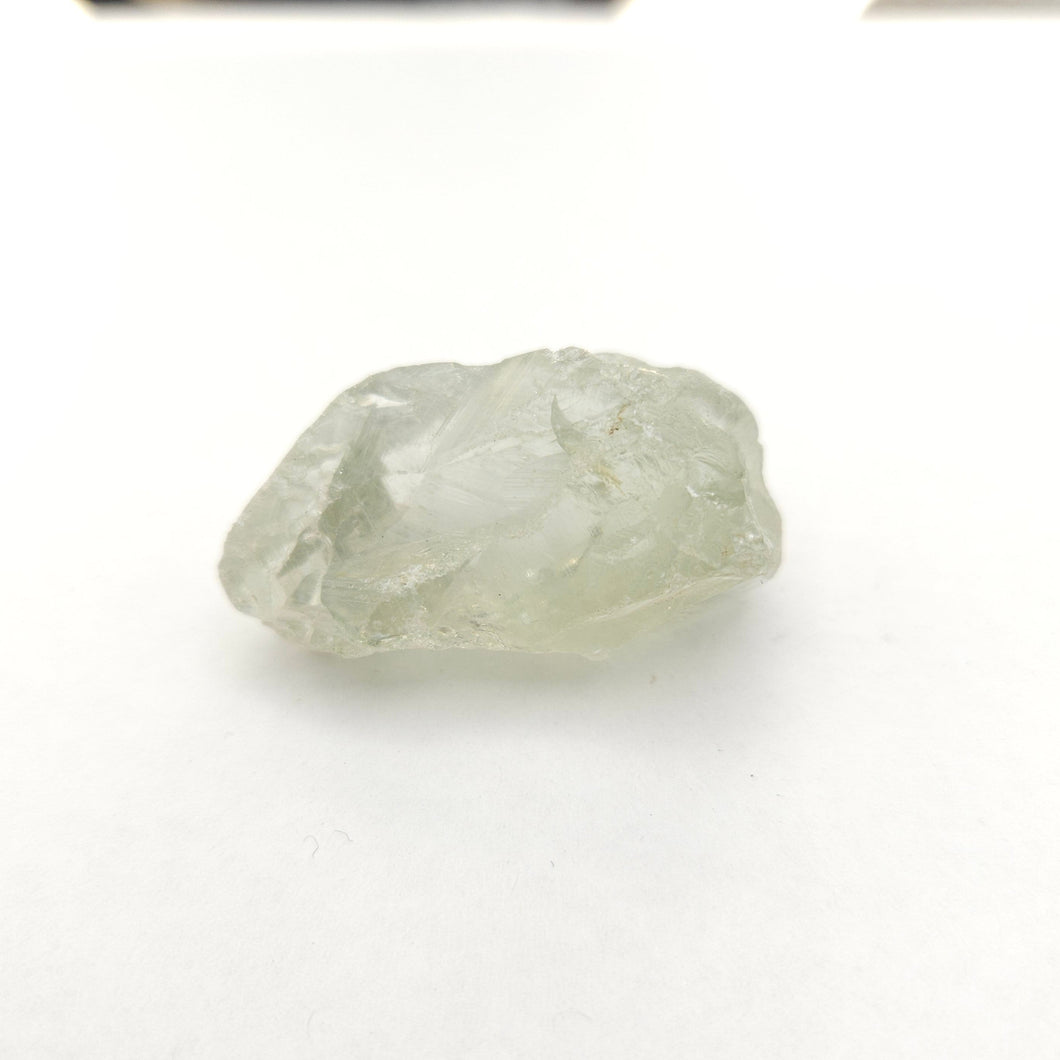 R554 Prasiolite facet rough 108.7cts