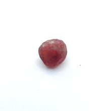 Load image into Gallery viewer, R619 Malaya Garnet facet rough 6.6cts
