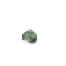 Load image into Gallery viewer, R634 Australian Sapphire facet rough 2.6cts
