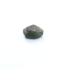 Load image into Gallery viewer, R638 Australian Sapphire facet rough 2.55cts

