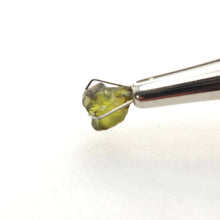 Load image into Gallery viewer, R640 Australia Sapphire facet rough 2.75cts

