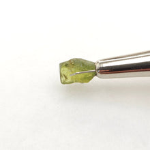 Load image into Gallery viewer, R463 Australian Sapphire facet rough 2.6cts
