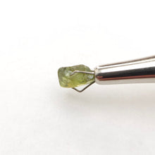 Load image into Gallery viewer, R463 Australian Sapphire facet rough 2.6cts
