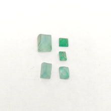 Load image into Gallery viewer, R653 Columbian Emerald preform parcel 3.2cts
