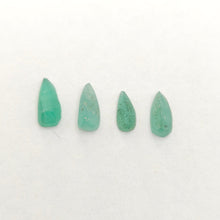 Load image into Gallery viewer, R656 Columbian Emerald preform parcel 2.95cts
