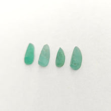 Load image into Gallery viewer, R656 Columbian Emerald preform parcel 2.95cts
