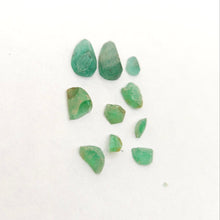 Load image into Gallery viewer, R660 Columbian Emerald preform parcel 3.85cts
