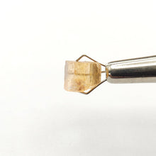 Load image into Gallery viewer, R671 Imperial Topaz facet rough 3.0cts
