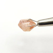 Load image into Gallery viewer, R672 Imperial Topaz facet rough 5.0cts
