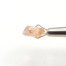 Load image into Gallery viewer, R672 Imperial Topaz facet rough 5.0cts
