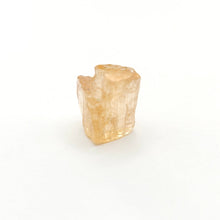Load image into Gallery viewer, R673 Imperial Topaz facet rough 5.9cts
