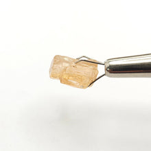 Load image into Gallery viewer, R673 Imperial Topaz facet rough 5.9cts
