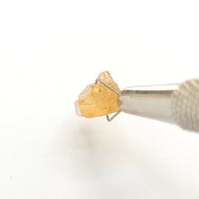 Load image into Gallery viewer, R673 Imperial Topaz facet rough 5.9cts
