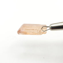 Load image into Gallery viewer, R674 Imperial Topaz facet rough 8.2cts
