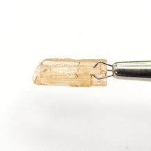 Load image into Gallery viewer, R676 Imperial Topaz facet rough 9.0 cts
