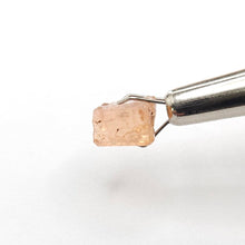 Load image into Gallery viewer, R680 Imperial Topaz facet rough 3.15cts
