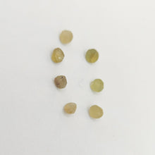 Load image into Gallery viewer, R683 Montana Sapphire facet rough preform parcel 2.8cts
