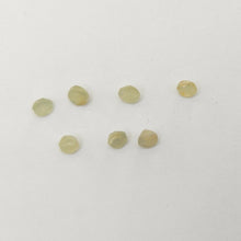 Load image into Gallery viewer, R688 Montana Sapphire facet rough preform parcel 3.0cts
