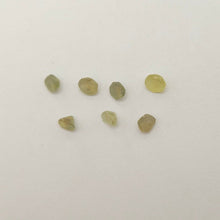 Load image into Gallery viewer, R690 Montana Sapphires facet rough preform parcel 2.5cts

