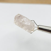 Load image into Gallery viewer, R692 Morganite facet rough 22.7cts
