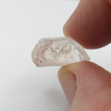 Load image into Gallery viewer, R692 Morganite facet rough 22.7cts

