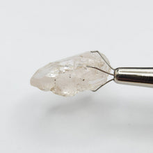 Load image into Gallery viewer, R693 Morganite facet rough 20.35cts
