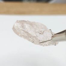 Load image into Gallery viewer, R696 Morganite facet rough 38.1cts
