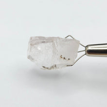Load image into Gallery viewer, R699 Morganite facet rough 17.3cts
