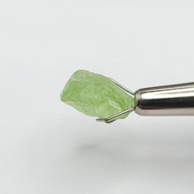 Load image into Gallery viewer, R701 Peridot facet rough 5.8cts
