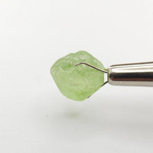 Load image into Gallery viewer, R702 Peridot facet rough 6.35cts
