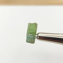 Load image into Gallery viewer, R712 Tourmaline facet rough 3.15cts
