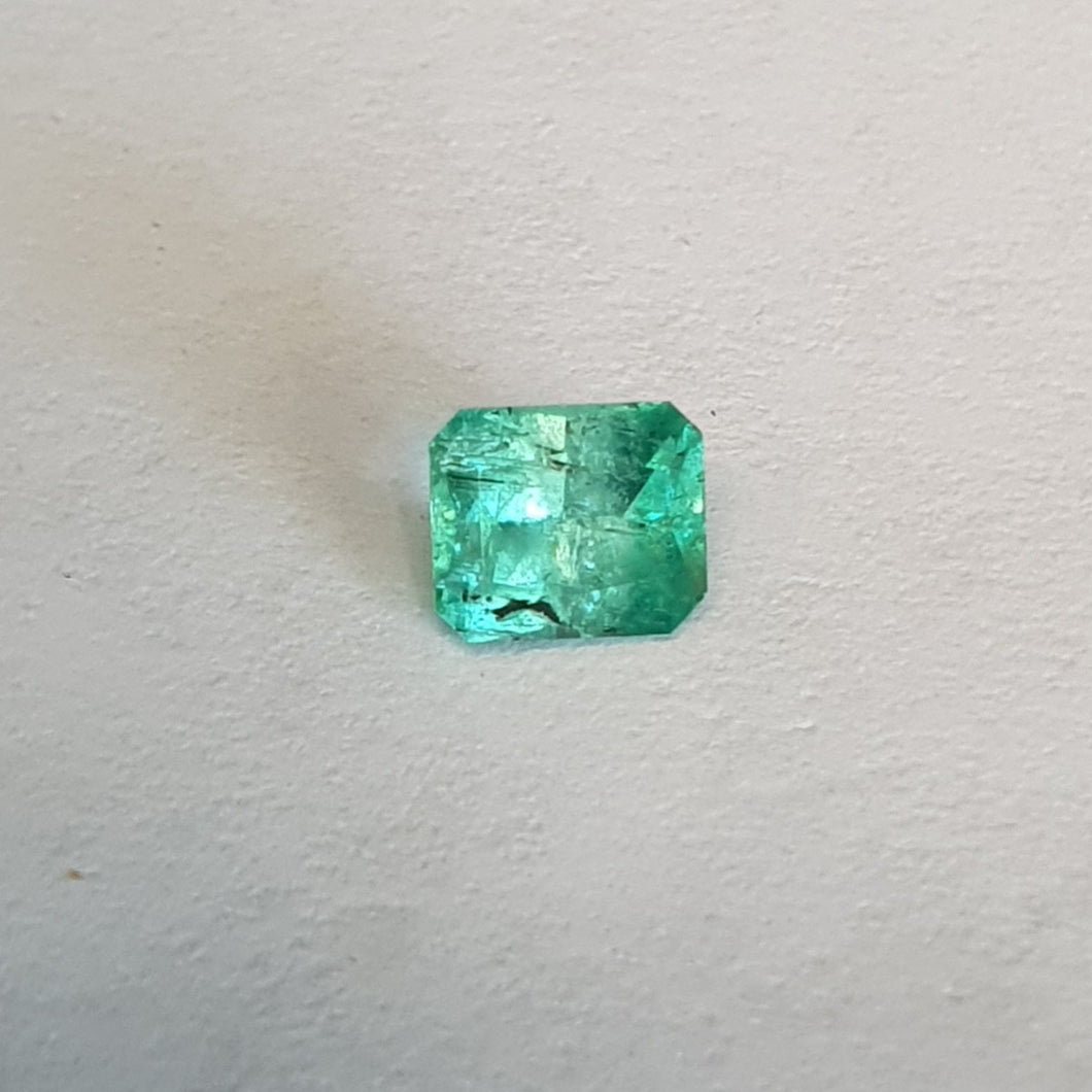 #96 Emerald Rectangular Cut 0.5cts