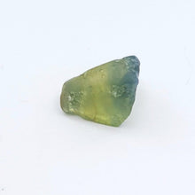 Load image into Gallery viewer, R88 Australian Sapphire facet rough 2.15cts
