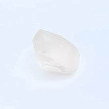 Load image into Gallery viewer, R134 Morganite facet rough 6.6cts
