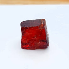 Load image into Gallery viewer, R141 Rhodolite Garnet facet rough 10.0cts
