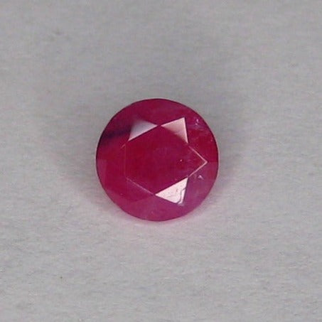 #150 Ruby brilliant 0.5cts