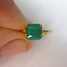 Load image into Gallery viewer, #148 Square scissor crown cut Emerald 1.15cts
