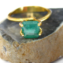 Load image into Gallery viewer, #148 Square scissor crown cut Emerald 1.15cts
