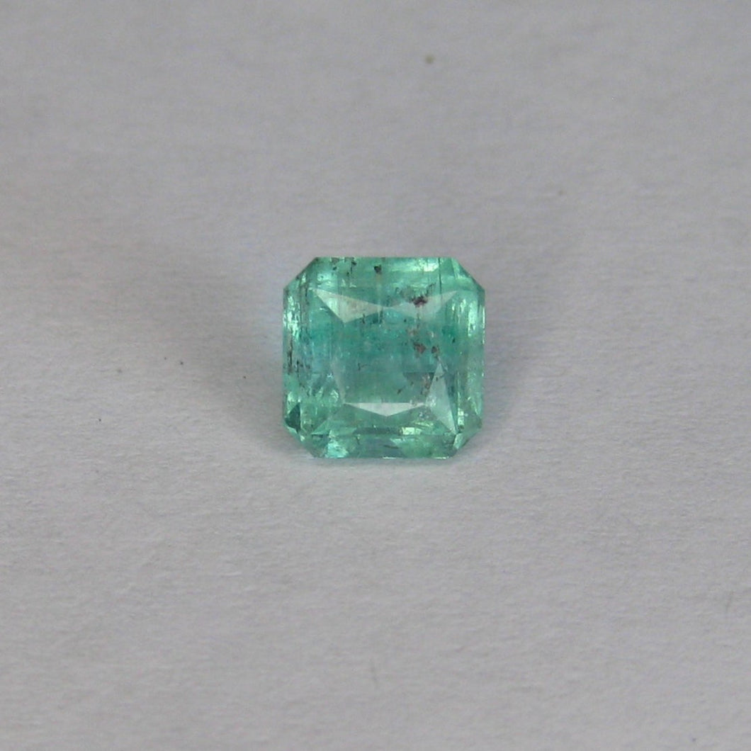 #159 Square scissor crown cut Emerald 1.7cts
