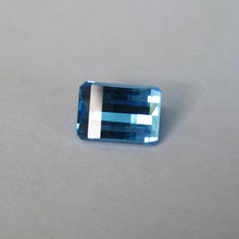 Load image into Gallery viewer, #169 Blue Topaz opposed bar 1.8cts
